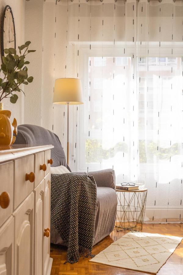 Avda Pamplona Hospitales Universidad Apartment *
